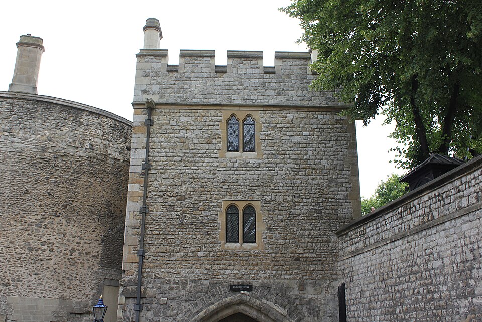 Bloody Tower tempat Sir Walter Raleigh dikurung
